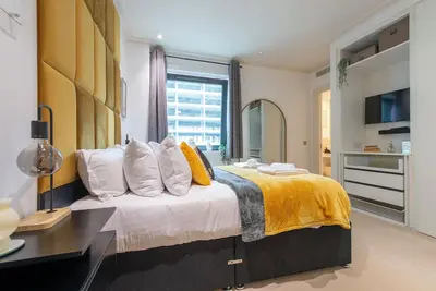 Image de 24hr concierge, gym, pool, Museum, Shopping Centre