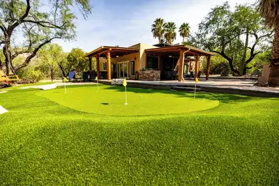 Image de Tucson's Hot Springs at The Oasis. Tucson's only private hot springs and oasis.