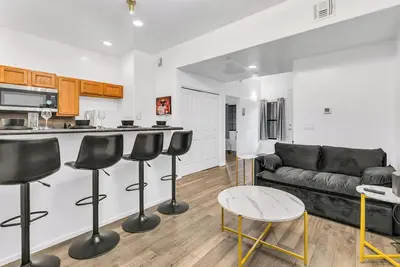 Image de 2br Lux Condo Rillito River | Pool & Scenic Trails