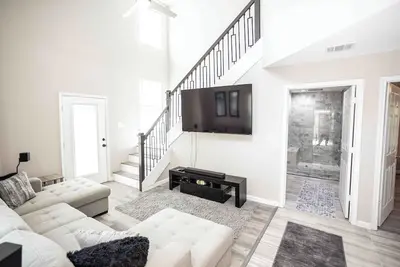 Image de Indulge in a restful retreat at Lake Morgan in Alvin, Tx.