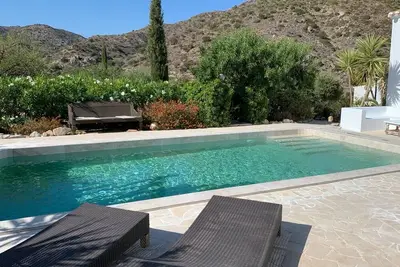 Cactus & Almonds Beautiful holiday hideaway