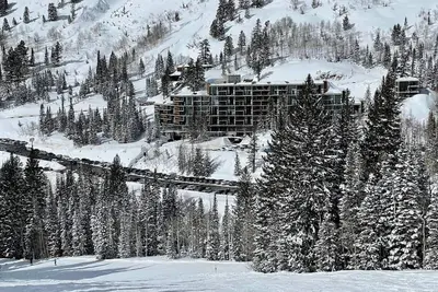 Snowbird Condo. Ski-in/Ski-Out Resort Vacation at Great Price! Pool Hot Tub Alta