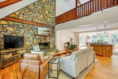 Image de Porch, Yard & Creek Access: Spacious Sylva Home!