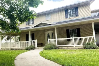 Image de A 7100 sq ft Fun house that sleeps 30! \n\n