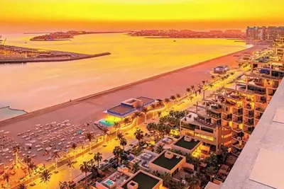 Image de Elegant Two Bedroom Marina View Apartment