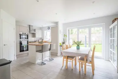 Fantastic 4Bed Detached Home - Idyllic Village