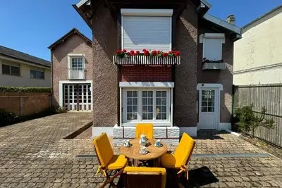 Image de Charmant 2 pièces avec terrasse à Touques, parking privatif