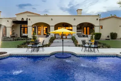 Image de Casa Consola | Luxury Retreat w/Pool & Casita