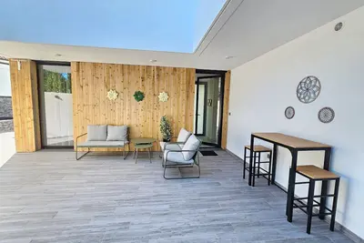 Image de Next House, Furnas, Vila center