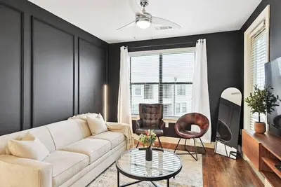 Image de Stylish Frisco 1br Retreat Close to Shopping & Corporate Hubs