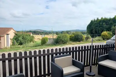 Image de Confortable maison de village dans une rue calme