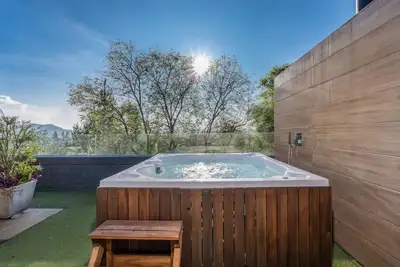 Image de Deluxe Country Duplex Penthouse: Privacy & Chill