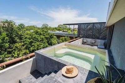 Image de Divine 3br Ph Private Jacuzzi | Pools | Spa | Yoga