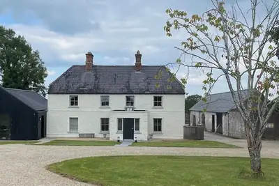 Image de Tranquil 4-bedroom farmhouse and studio in Adare