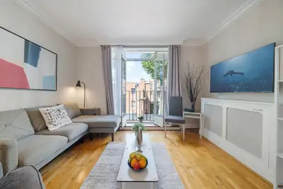 Image de Elegant 3-bed home with balcony