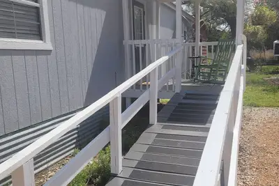 Image de Charming 1-bedroom house in Lometa with Ac and WiFi, sleeping 4