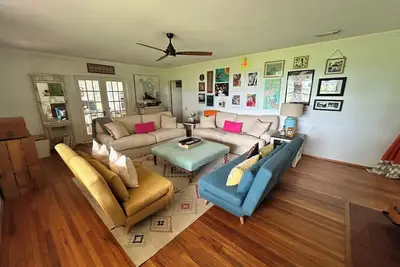 Image de Peaceful Farmhouse on 25-acres in Hopeful, Ga with 1Gb Fiber Internet