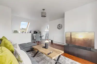 Image de Cosy Flat w/ Free Parking and Balcony Terrace!