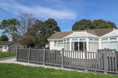 Image de Trem-Yr-Afon, pet friendly, with a garden in Aberaeron