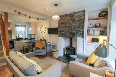 Cosy Cottage, Ambleside -  a cottage that sleeps 4 guests  in 2 bedrooms