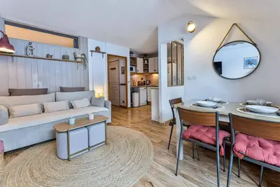 Image de Appartement rénové avec belle vue sur les pistes
