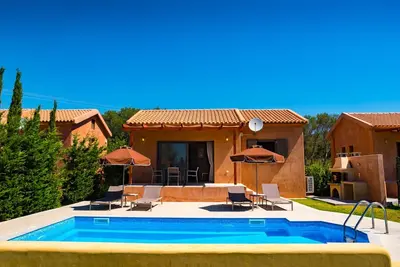 Image de Relax at Villa Rhea, just a short walk from the beautiful Ai Helis Beach