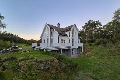 Image de Superbe appartement à Uggdal avec WiFi