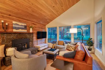 Image de Black Butte Ranch Cabin on the 7th Fairway