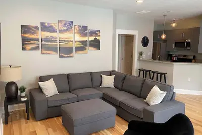 3br Downtown | Private Garage | Walk to Mass Ave