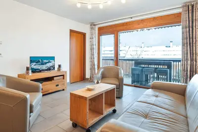 Image de Appartement cosy avec terrasse, vue sur montagne, proche pistes