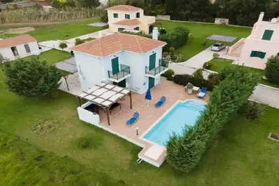 Image de Appartement 'Sami Beach Villas Nefeli' avec vue sur les montagnes, Wi-Fi et climatisation