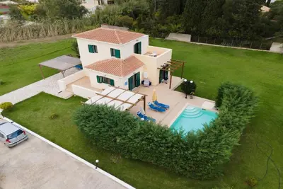 Image de Appartement 'Sami Beach Villas Dafni' avec vue sur la montagne, Wi-Fi et climatisation