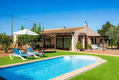 Image de Maison de campagne \"S'Hostalet\" avec vue sur les montagnes, piscine privée et Wi-Fi