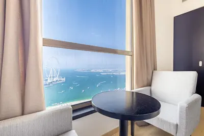 Image de Enjoy Sea and Marina View Jbr large apartment