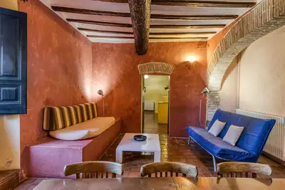 Appartement 'Apartaments Can Gibert - Muralla' avec jardin partagé, balcon et Wi-Fi