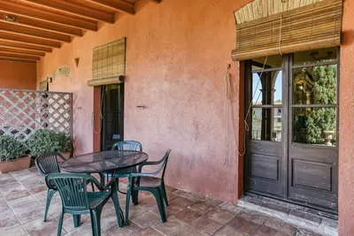 Appartement 'Apartaments Can Gibert - Rubina' avec terrasse privée, jardin partagé et Wi-Fi