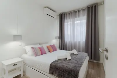 Image de Appartement 'Porto City Center - Trindade' avec terrasse privée, Wi-Fi et climatisation