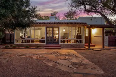 Image de Pool / Historic & Charming / 2br 2ba / Fenced Yard