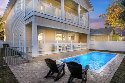 Image de Large Group Stay ~ Pool + Walk to Beach