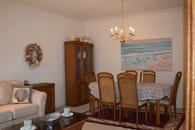 Image de 3-bedroom beach themed townhome conveniently located. Enjoy a relaxing stay!