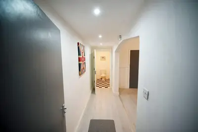 Image de Cosy and Spacious 7 bed House in Liverpool with 2  living rooms & 1 big kitchen