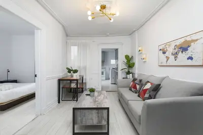 Image de Impressive 4br Home in Downtown Mtl's Griffintown