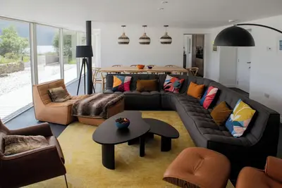 Image de Luxury house with stunning sea and mountain views