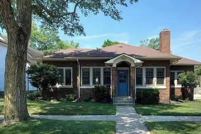 Image de Charming 3-bedroom house with Ac and WiFi in Culver that sleeps 8.