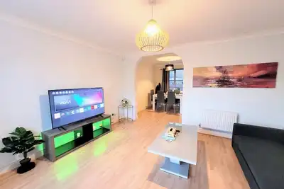 Image de Enchanting 3-bedroom house in Ashford with WiFi