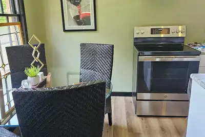 Image de Meticulously Designed Home With Modern Vibe Located in Downtown Jamestown Nc