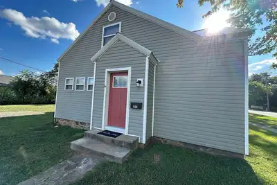 Image de Hot Tub • Downtown Mena 3br Family Home