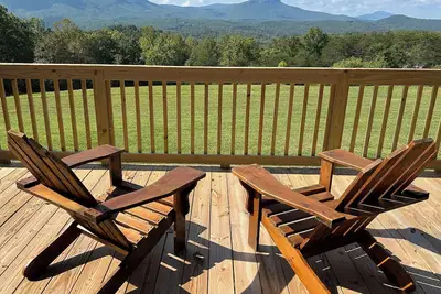 Image de Rustic 2-Br country home w/ Ac, WiFi, Smart Tv & scenic view near Danbury, N. C.