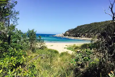 Image de Stunning views, direct beach access, stylish interiors with enormous alfresco.