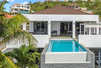 Image de New Luxury 5br 4. 5 Bath Villa The Cove by Bocobay